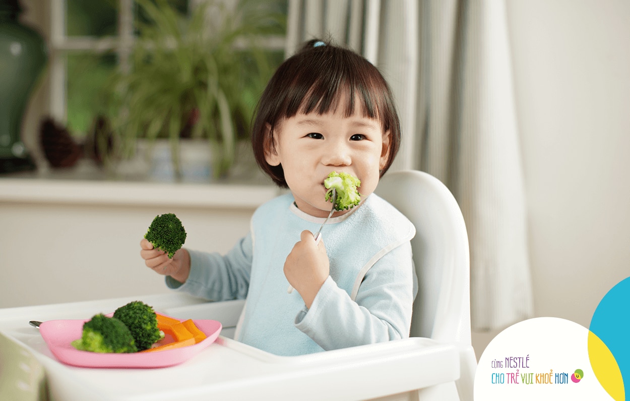 Bông cải xanh là một món không thể thiếu trong chế độ tăng cường ăn uống đủ chất Sắt của bé