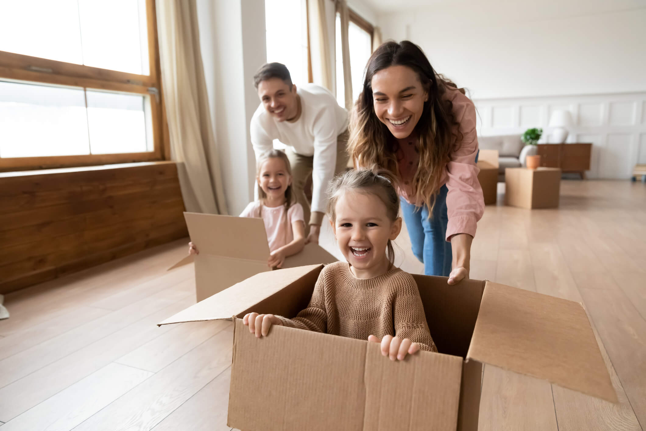 Để con hiểu được giá trị của tình bạn, ba mẹ nên trở thành những người bạn thân thiết đầu tiên của bé
